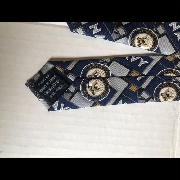 U.S Navy silk tie 57” long 4” by Larson - Picture 5 of 5
